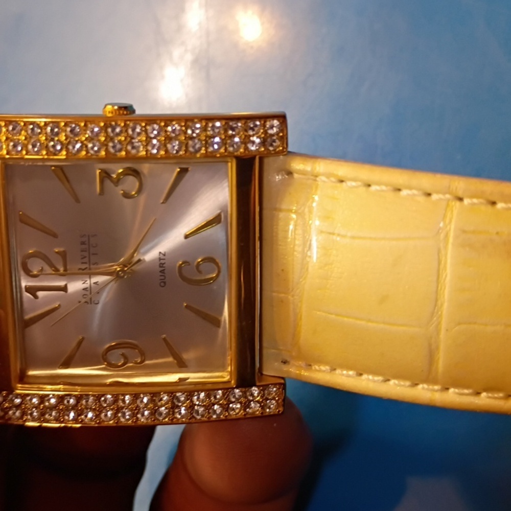 Joan Rivers Classics Gold Smartwatch - Picture 10 of 12